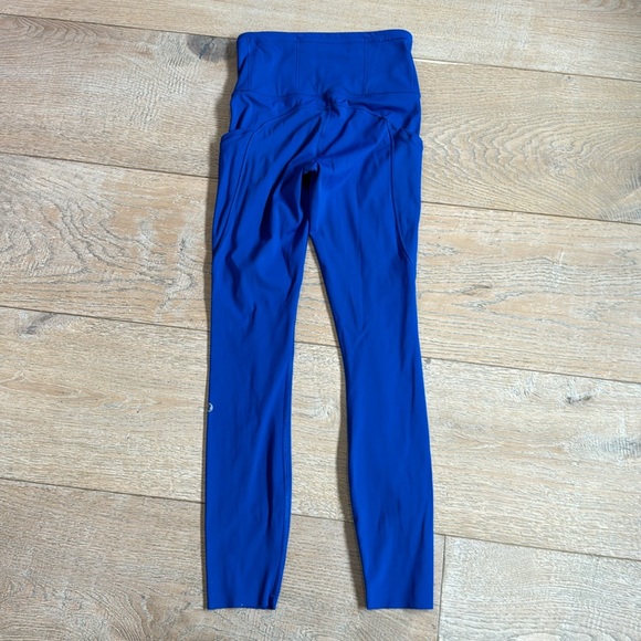 EUC lululemon leggings with pockets size 2 electric blue. Excellent, like new! - Picture 4 of 6